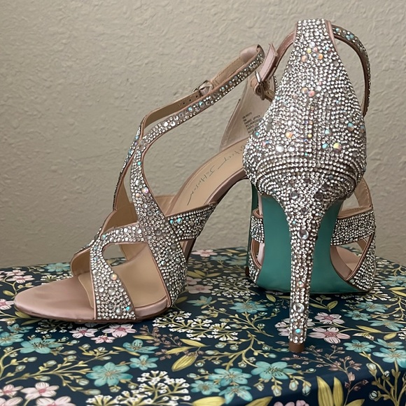 Tiffany blue! - Picture 2 of 2